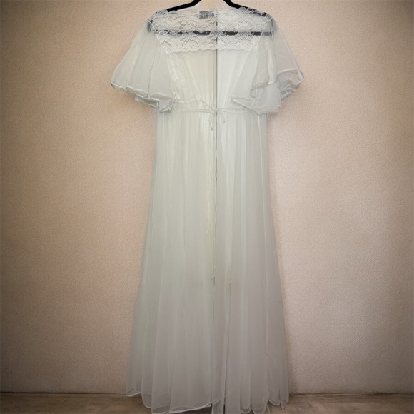 Vtg Val Mode 2 Pc Peignoir Set White Asymmetrical Lace+Luxuriously Sheer Robe - Picture 11 of 16